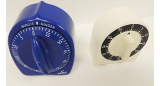 Two 60 minute wind-up timers
